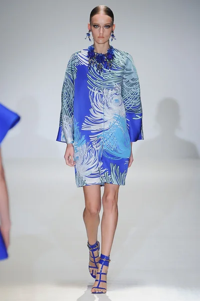 Look 17